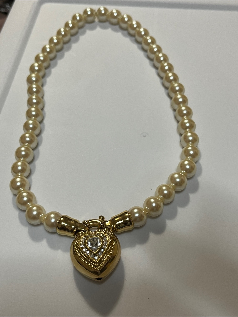 Cream Pearl Necklace with Gold Heart Locket